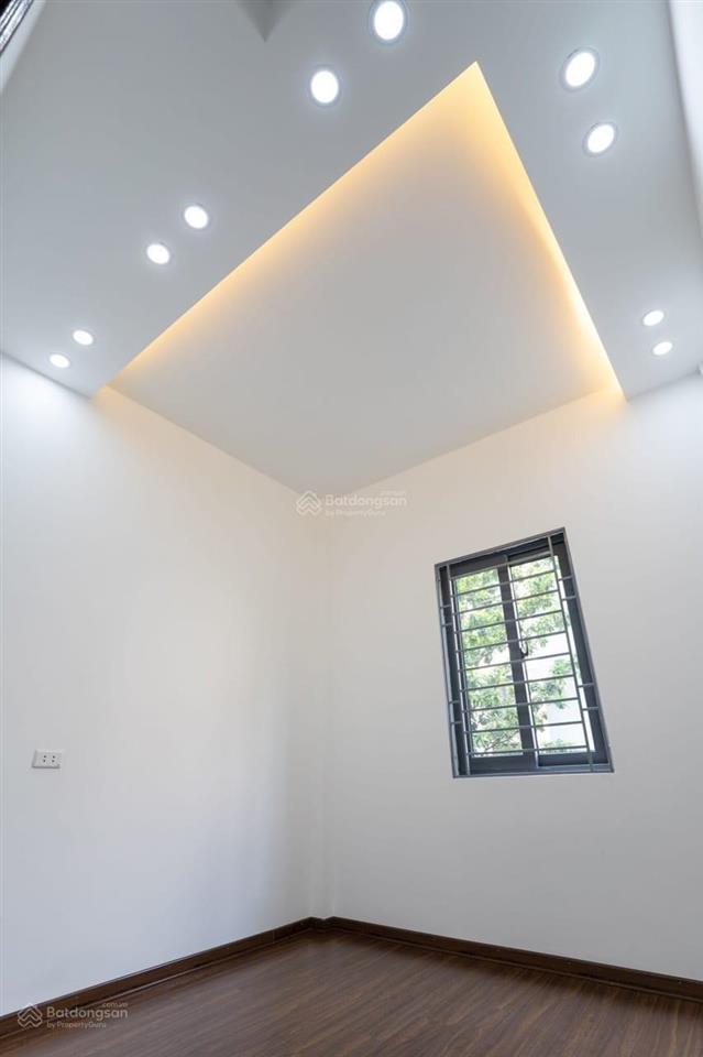 Bán nhà phố tôn đức thắng, mới xây kính koong, an toàn, văn minh, ngõ thông, 35m2x5t