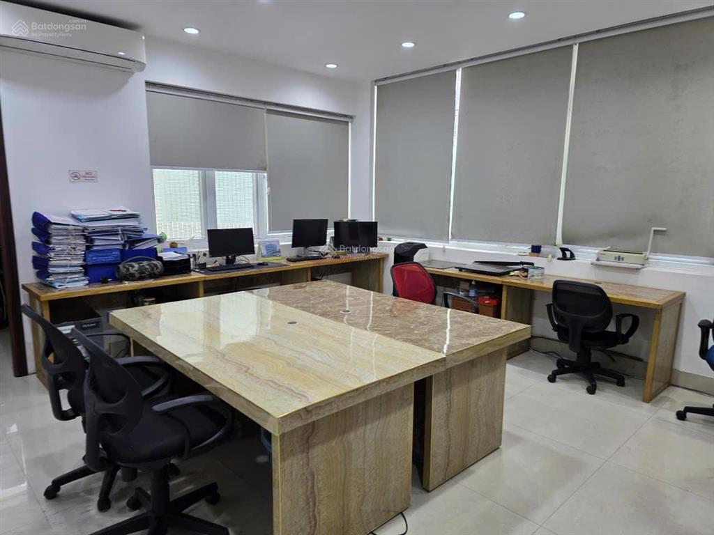 Cho thuê văn phòng  hiện nay tôi có thể thanh lý nội thất giá hợp lý cho ai muốn đến thuê