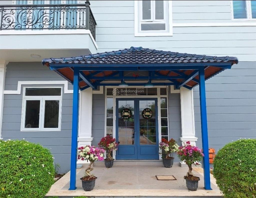 Mua đất có sẵn biệt thự sân vườn cao cấp, mặt tiền đường tỉnh lộ 7, xã thái mỹ, củ chi