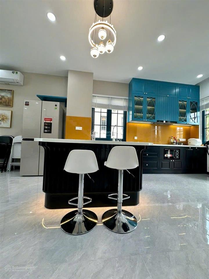 Biệt thự 10x20 chính diện clubhouse khu 7 full nội thất cao cấp giá chỉ 6.6 tỷ bao thuế phí