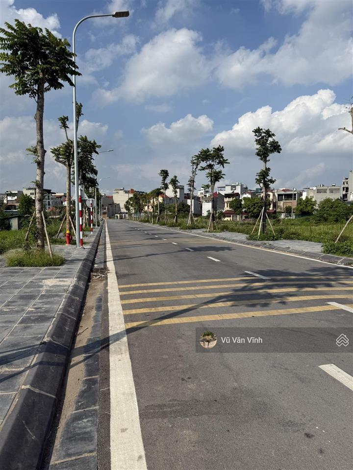 Bán đất cạnh trường cấp 3 thạch bàn, 2 mặt tiền ô tô, 60m2, mặt tiền 5m, giá 11.5 tỷ