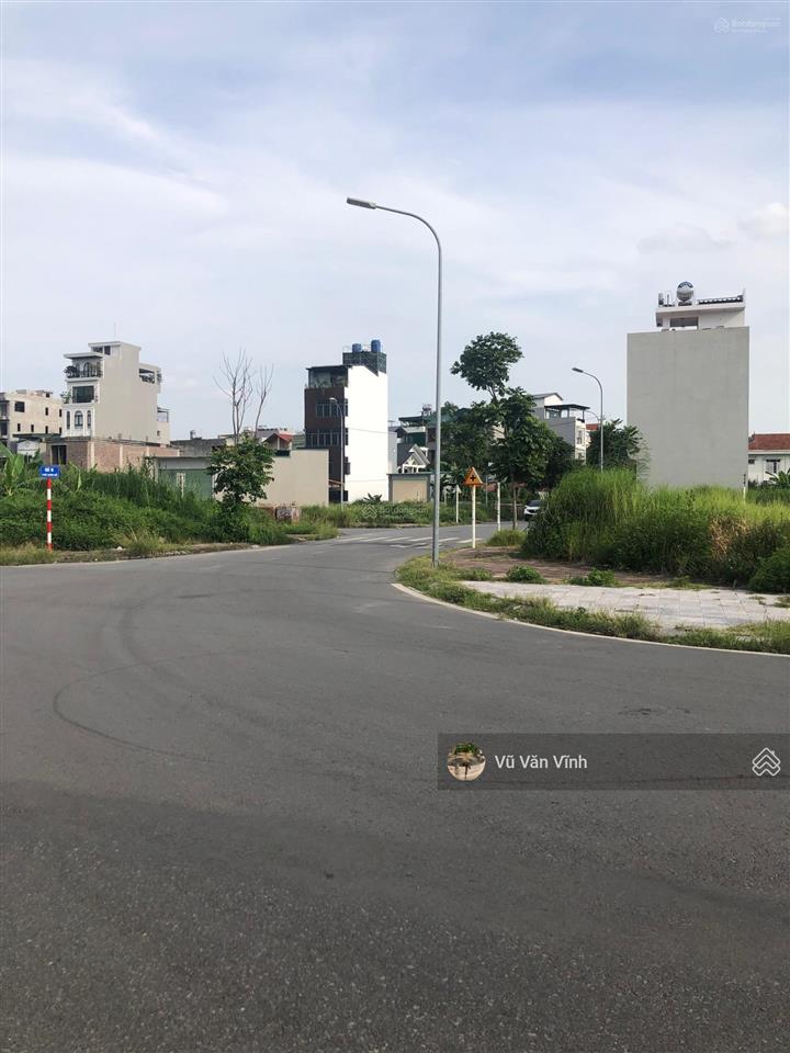 Bán đất đấu giá cự khối, ô tô tránh, vỉa hè rộng, 75m2, mặt tiền 5m, giá nhỉnh 18 tỷ.