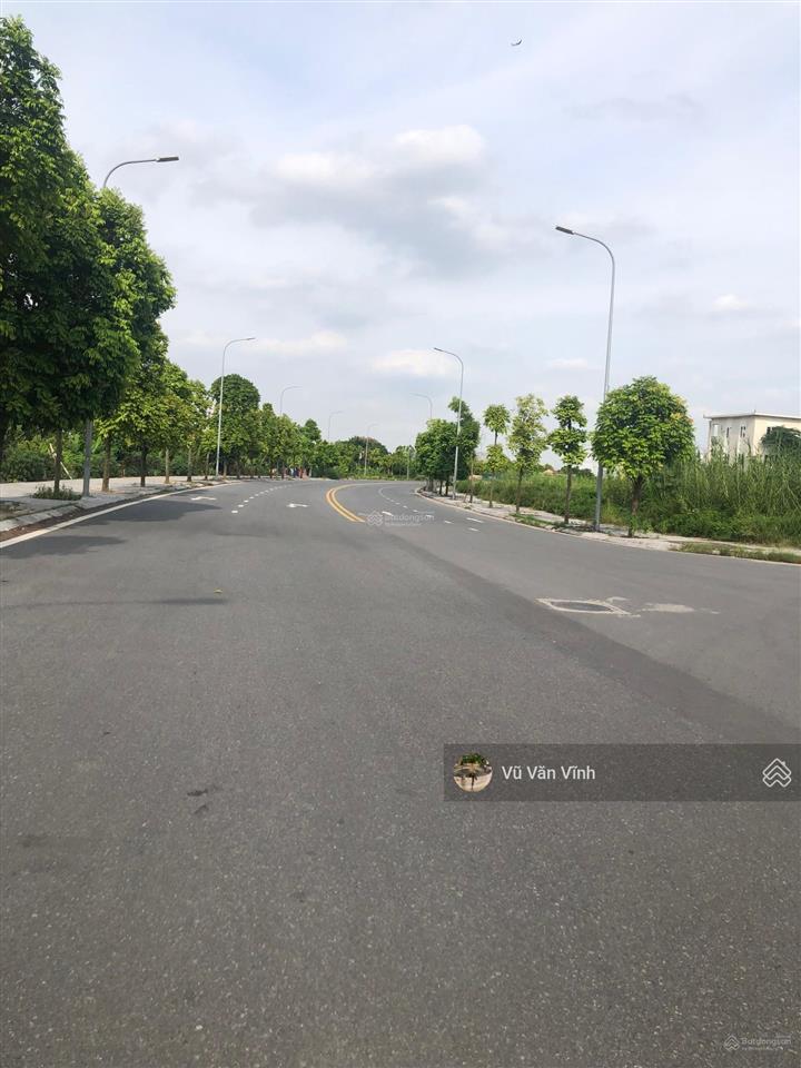 Bán đất đấu giá cự khối, ô tô tránh, vỉa hè rộng, 75m2, mặt tiền 5m, giá nhỉnh 18 tỷ.