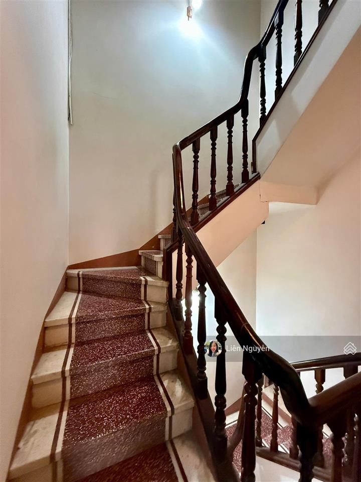 Bán nhà hàng chuối, 76m2, 5 tầng, mặt tiền gần 7m, 32.3 tỷ, ngõ rộng, kinh doanh homestay