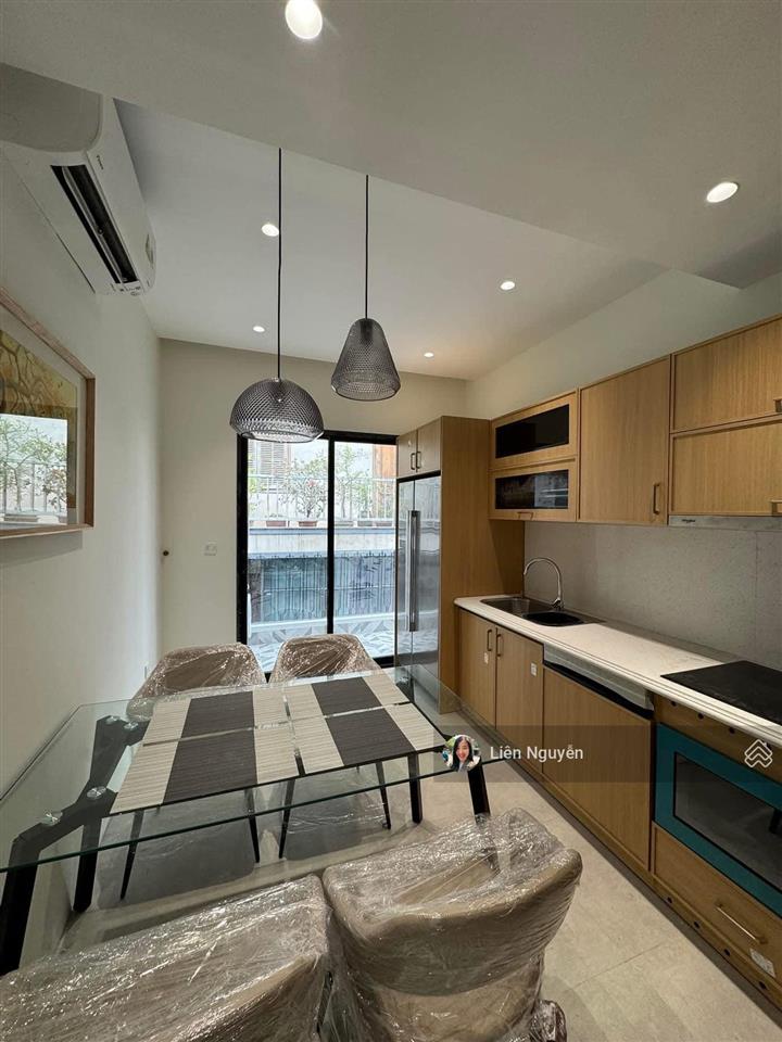 Bán nhà triệu việt vương, 25m2, 5 tầng thang máy thông sàn đẹp, chỉ 12.5 tỷ, ngõ rộng thoáng