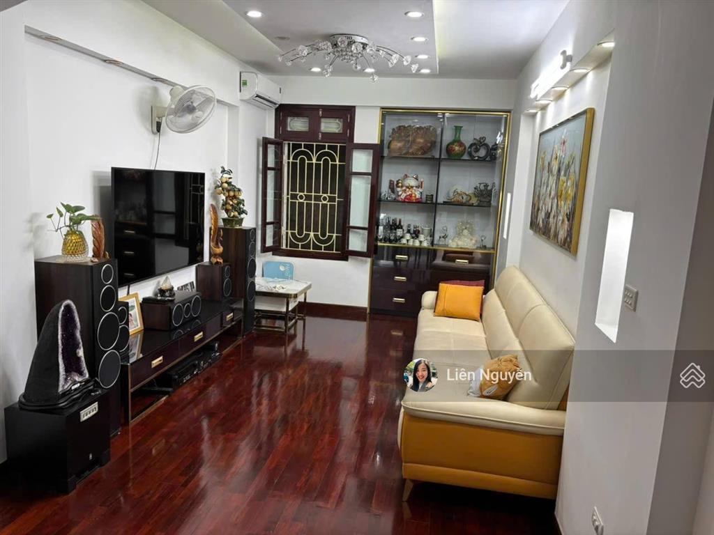 Bán nhà mặt phố trần quốc toản, 20m2, 5 tầng thông sàn, mặt tiền 4.2m, 14.5 tỷ, thu 30tr/tháng