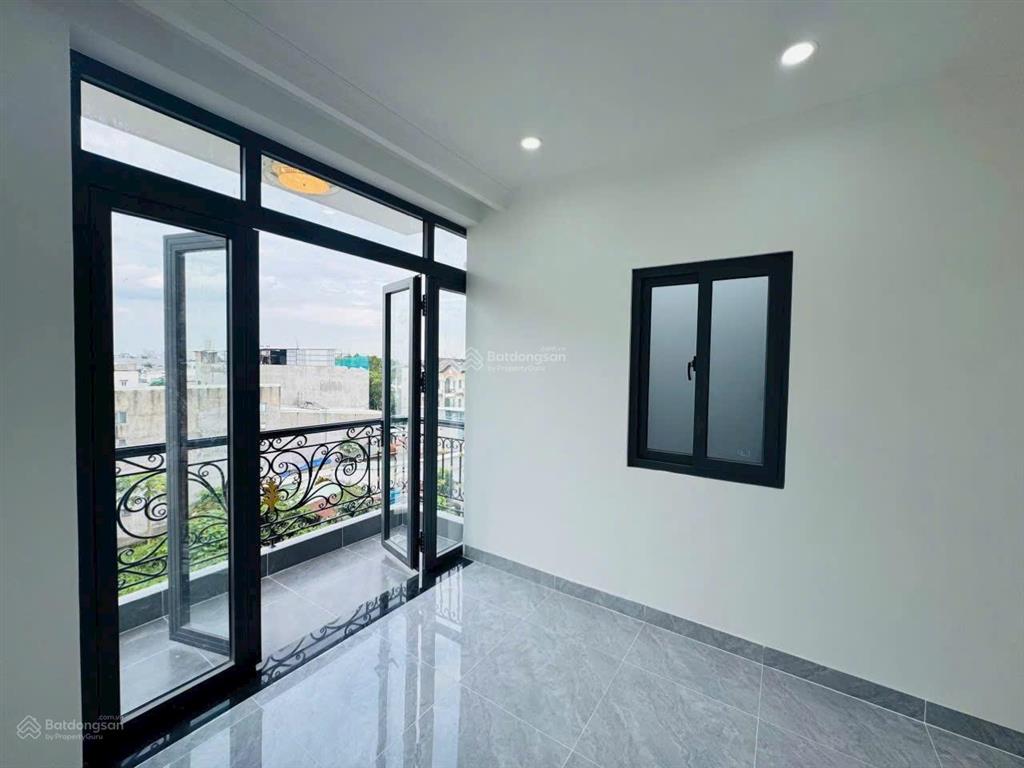 Bán nhà mới hoàn thiện ngay đường 40 hiệp bình chánh, ngay chợ hiệp bình. 52m2 4 tầng, hoàn công đủ