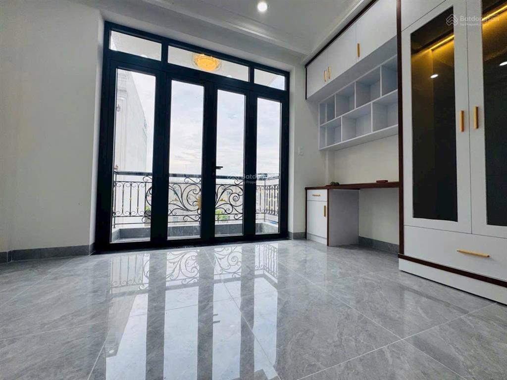 Bán nhà mới hoàn thiện ngay đường 40 hiệp bình chánh, ngay chợ hiệp bình. 52m2 4 tầng, hoàn công đủ