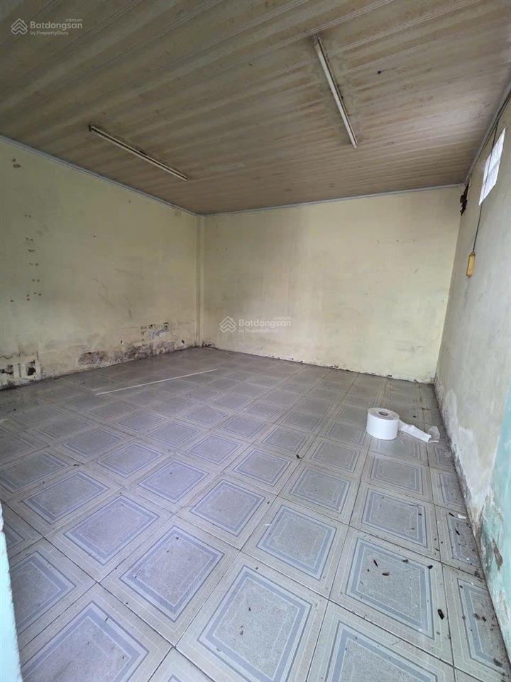 Cho thuê kho 300m2 thoại ngọc hầu 10x29m có văn phòng, sân 5m gần thạch lam, bình long, nguyễn sơn