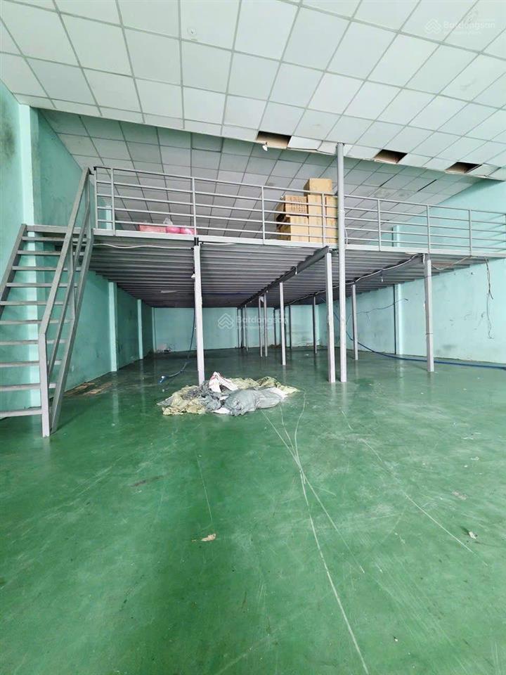 Cho thuê kho 300m2 thoại ngọc hầu 10x29m có văn phòng, sân 5m gần thạch lam, bình long, nguyễn sơn