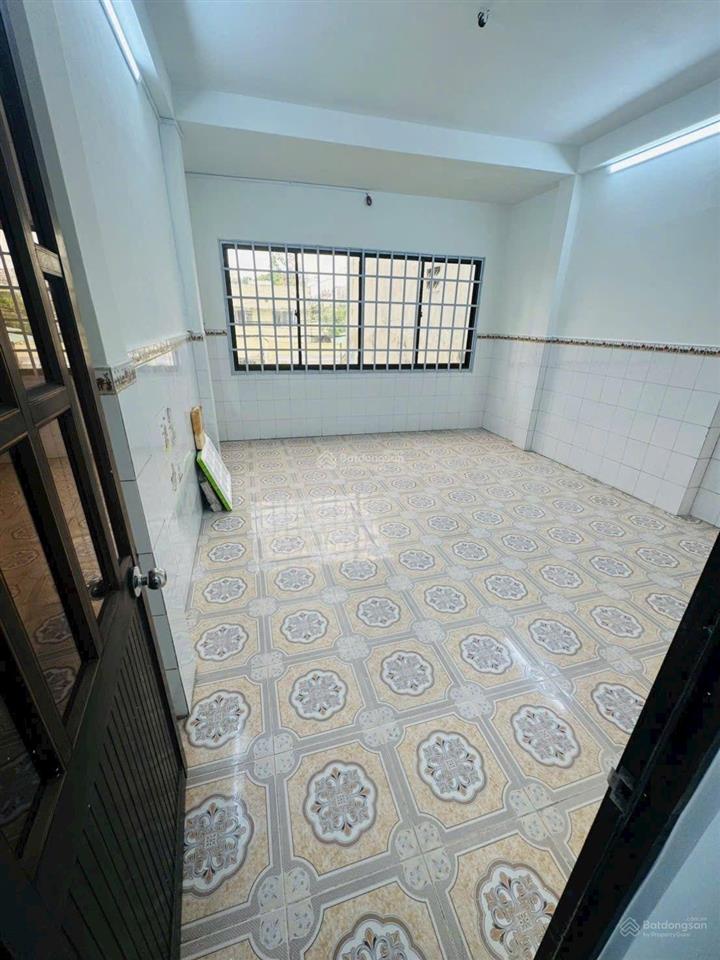 Cho thuê nhà 1/ hòa bình,khuông việt4x17m 3 tâmhẻm xe tải thông,gần âu cơ,lũy bán bích,tô hiệu