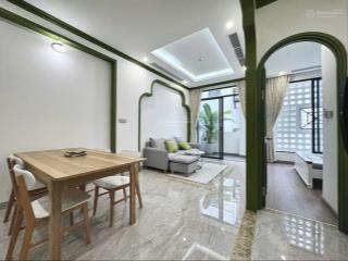 Cho thuê căn hộ 2pn 2wc ban công 80m2 chỉ vài phút di chuyển ra sân bay tsn