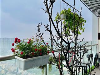 Tòa mới golden tower 275 nguyễn trãi. căn 3pn 130m2, tầng trung full nội thất mới, giá 14.25 tỷ