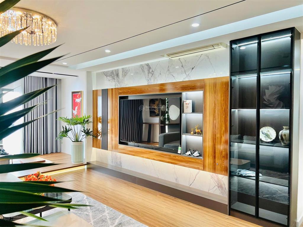 Bán căn 2 ngủ 97m2 tòa flc 265 cầu giấy, full nội thất đẹp sẵn sổ, giá 10 tỷ bao phí. 0986 787 ***