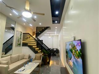 Hiếm có khó tìm, đào tấn ngõ nông, 3 gác qua nhà, 15m ra ô tô, tặng nt, sổ cc, thoáng sáng, 42m2*5t