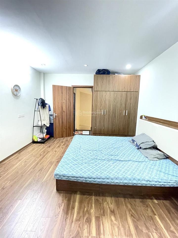 Chỉ hơn 7 tỷ có nhà liễu giai, ngõ thông ba gác chạy, thoáng sáng, tặng full nt, sổ cc, 40m2*5t