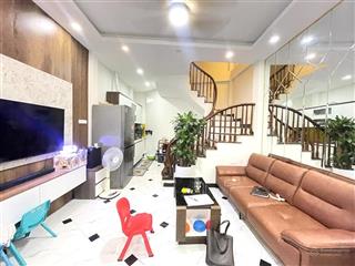 Chỉ hơn 7 tỷ có nhà liễu giai, ngõ thông ba gác chạy, thoáng sáng, tặng full nt, sổ cc, 40m2*5t