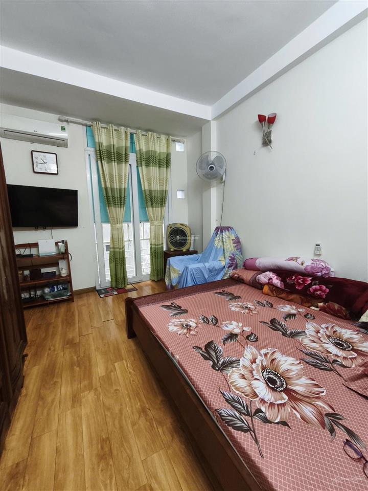 Nhỉnh 12 tỷ  cần bán nhà phố vĩnh phúc  ba đình, 50m x 6t mt6.6m, nhà đẹp ở luôn, căn góc.