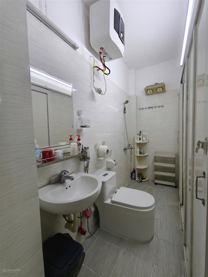 Nhỉnh 12 tỷ  cần bán nhà phố vĩnh phúc  ba đình, 50m x 6t mt6.6m, nhà đẹp ở luôn, căn góc.