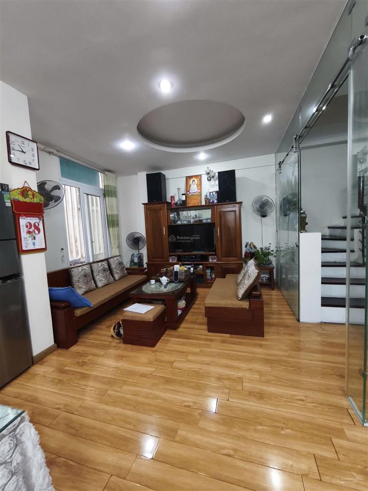 Nhỉnh 12 tỷ  cần bán nhà phố vĩnh phúc  ba đình, 50m x 6t mt6.6m, nhà đẹp ở luôn, căn góc.