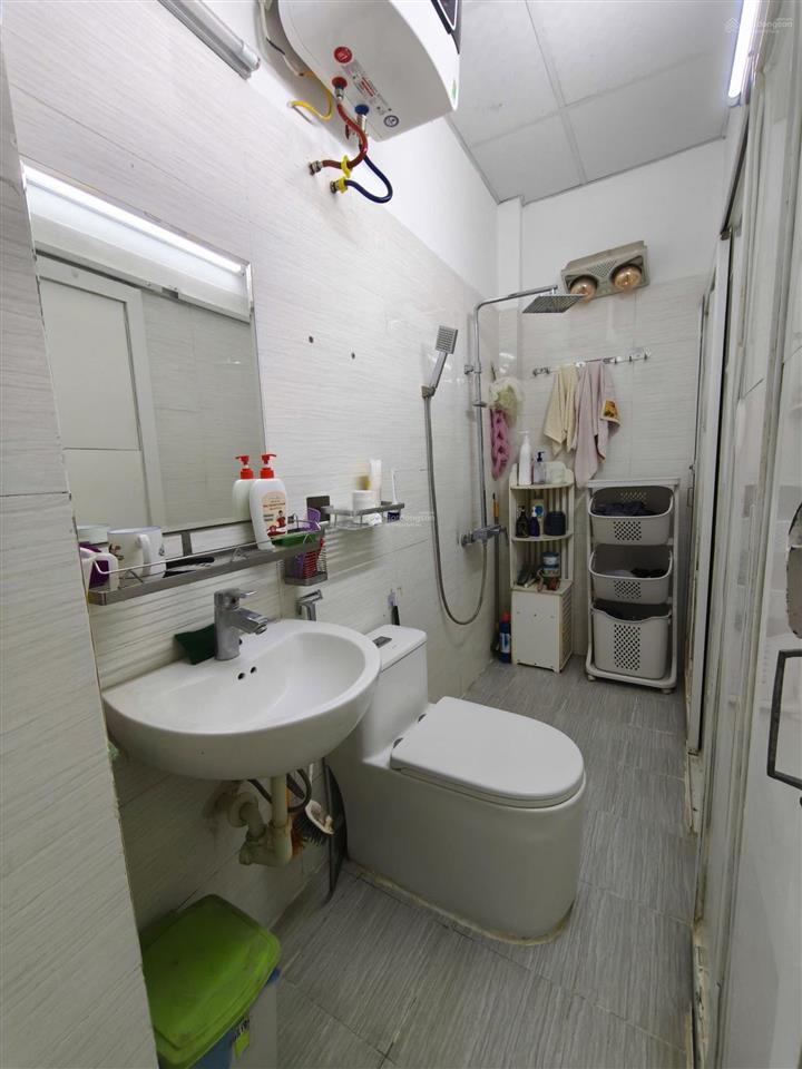 Nhỉnh 12 tỷ  cần bán nhà phố vĩnh phúc  ba đình, 50m x 6t mt6.6m, nhà đẹp ở luôn, căn góc.