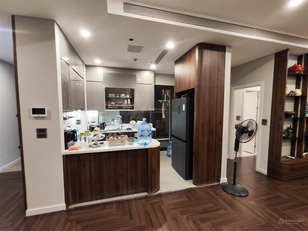 Chính chủ gửi bán 4pn duy nhất 172m2 tòa lancaster, giá chốt 20 tỷ.  0936 203 ***