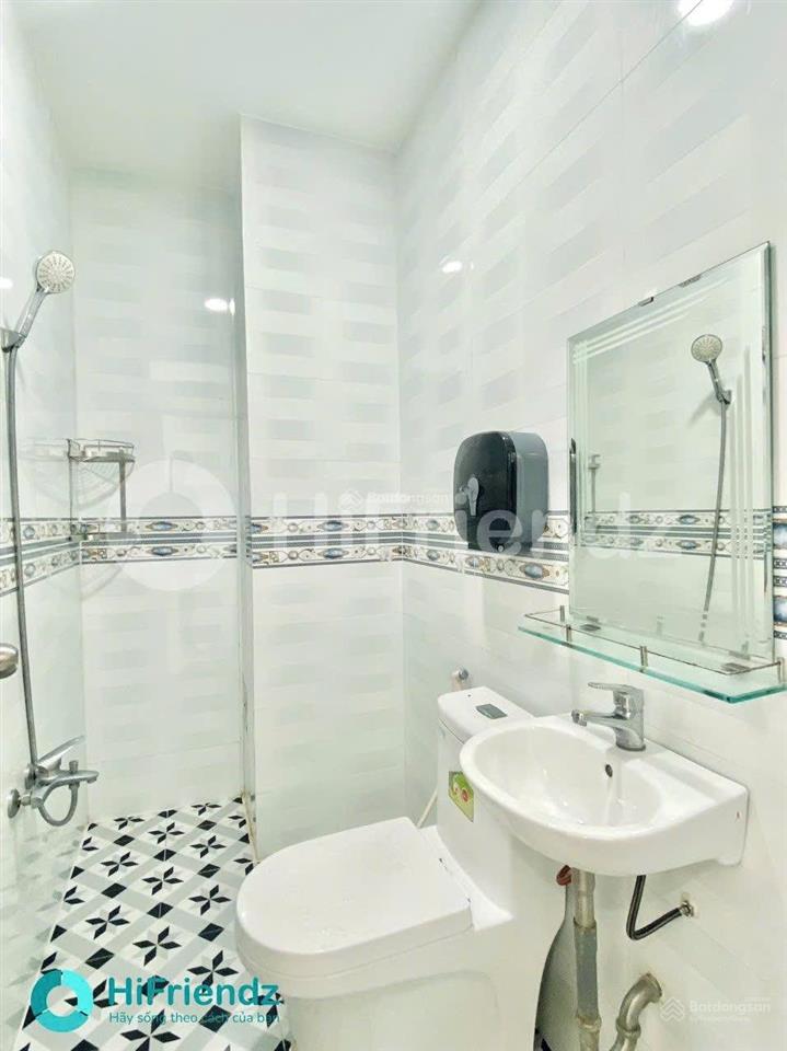 Cho thuê phòng trọ ban công máy giặt riêng q8, ngay bến xe q8 cầu nhị thiên đường cầu tạ quang bửu