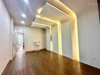 Cho thuê nhà mặt phố đỗ quang, dt 70m2x4 tầng, mt 4m, giá 59tr,  0968 896 ***