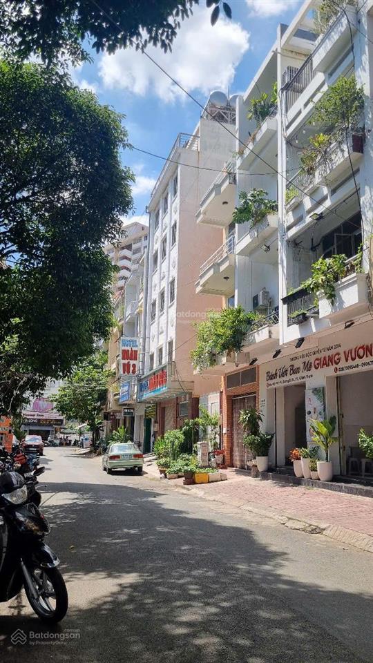 Khách sạn mặt tiền ngay phan xích long, diện tích 8x19m , 6 tầng thang máy, 31 phòng, 36.5 tỷ