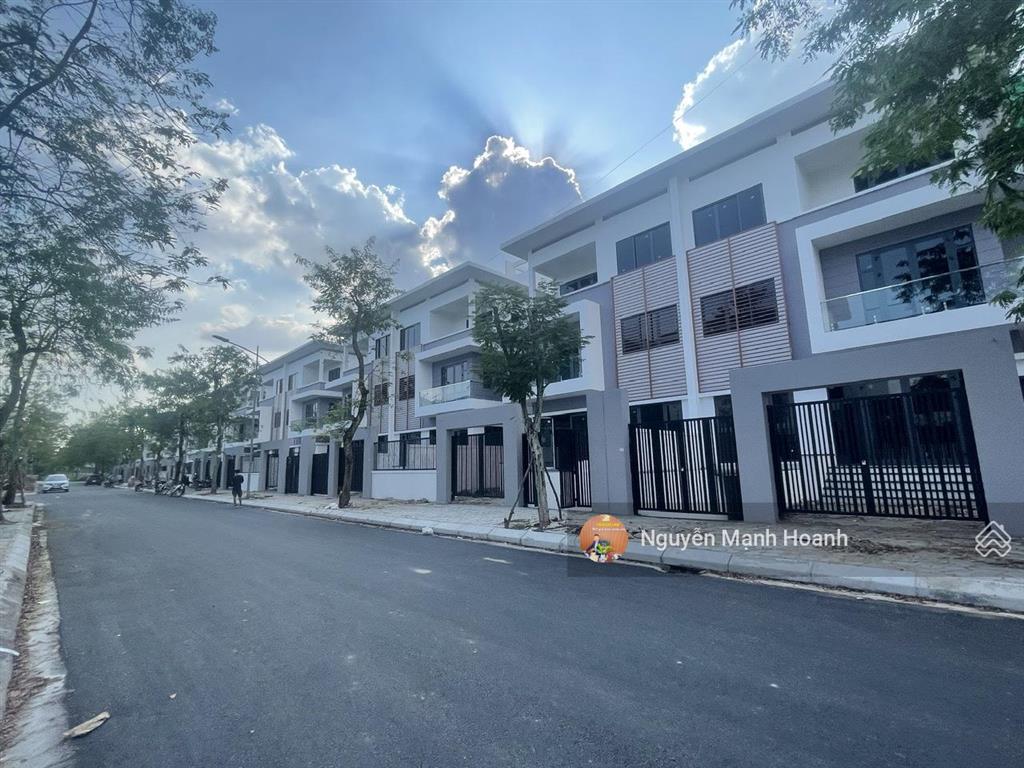 Bán nhà biệt thự thanh hà 240m2, giá chỉ 28 tỷ, mặt tiền 12m, nhận nhà ngay