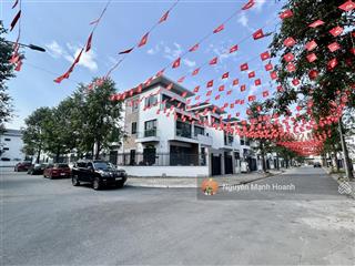 Bán nhà biệt thự 240m2, mặt tiền 12m, 3 tầng thang máy chỉ 26 tỷ nhận nhà ngay tại kđt thanh hà