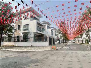 Biệt thự căn góc kinh doanh, 250m2, chỉ 45 tỷ sẵn nhà 3 tầng + hầm, siêu hiếm tại thành hà