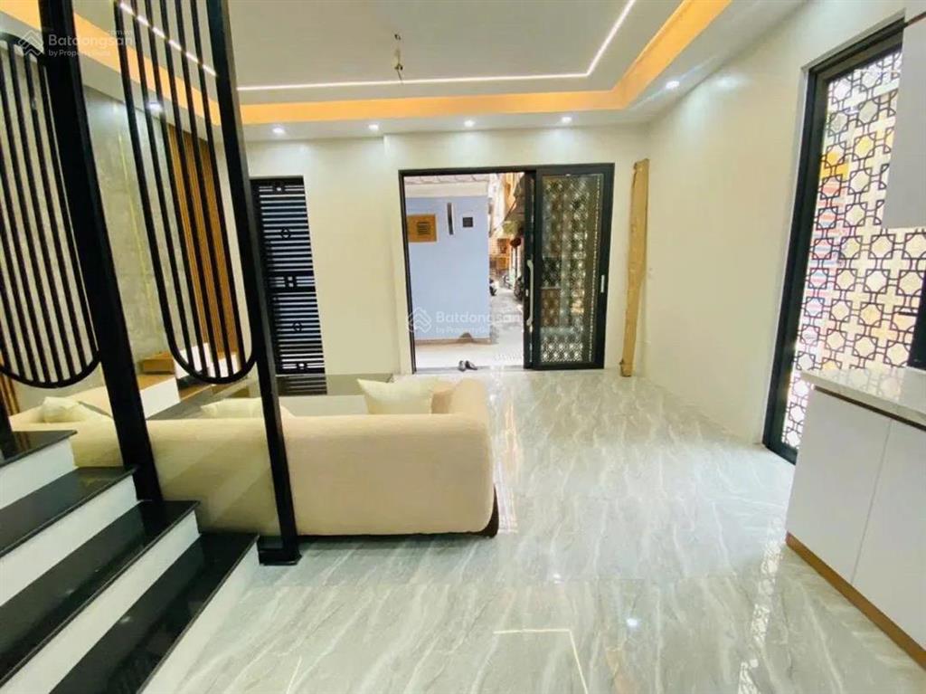 Bán nhà phùng khoang lương thế vinh lô góc nhà mới 5 tầng 35m2, ô tô tránh đỗ, giá chỉ hơn 10 tỷ