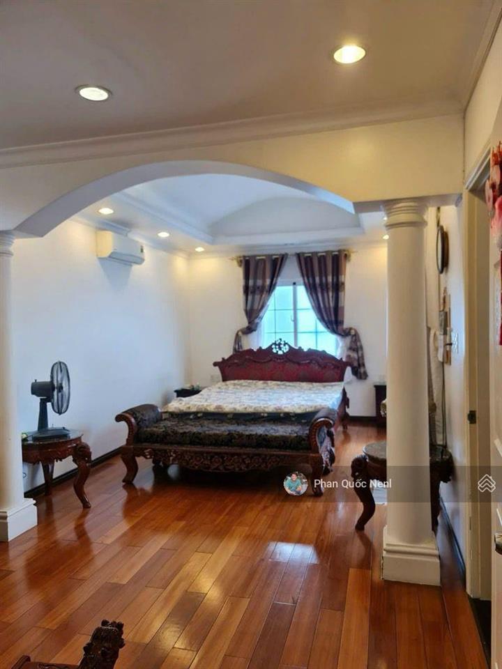 Bán biệt thự  kdc conic, bình chánh  153m2 (8,5 x 18m)  chỉ 14,x tỷ  3 tầng  khu toàn biệt thự