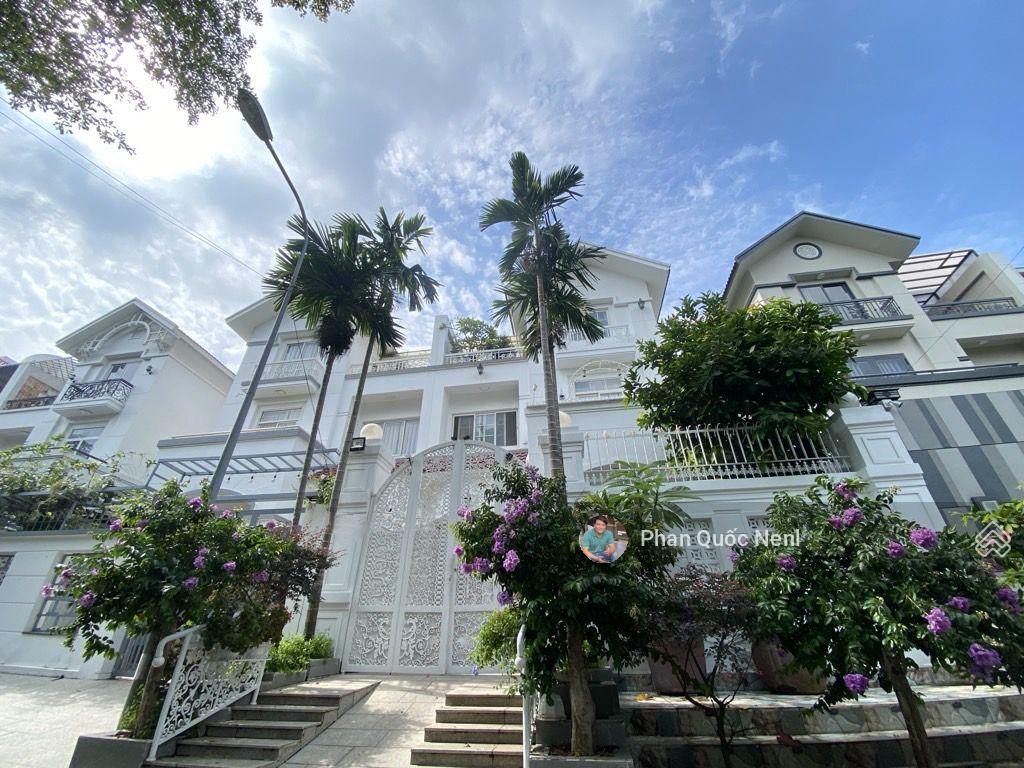 Bán biệt thự  kdc conic, bình chánh  153m2 (8,5 x 18m)  chỉ 14,x tỷ  3 tầng  khu toàn biệt thự