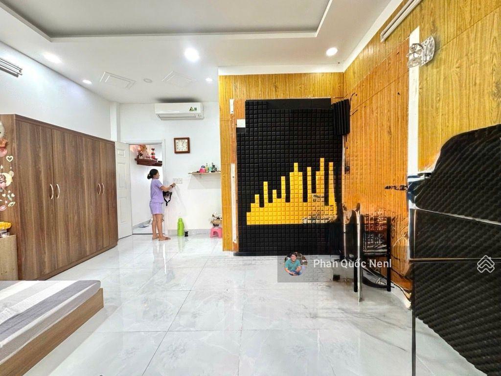 Bán nhà mới, hẻm 861 trần xuân soạn, quận 7, 60m2(5x12m), chỉ 7,2 tỷ, sổ vuông vức, giáp him lam