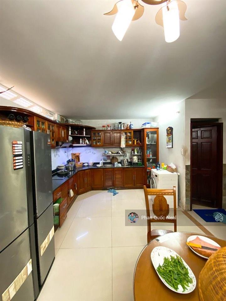 Bán biệt thự sân vườn, mái thái, khu kiều đàm, quận 7, 135m2 (5.5 x 25)m, 3 tầng, giá chỉ 22 tỷ