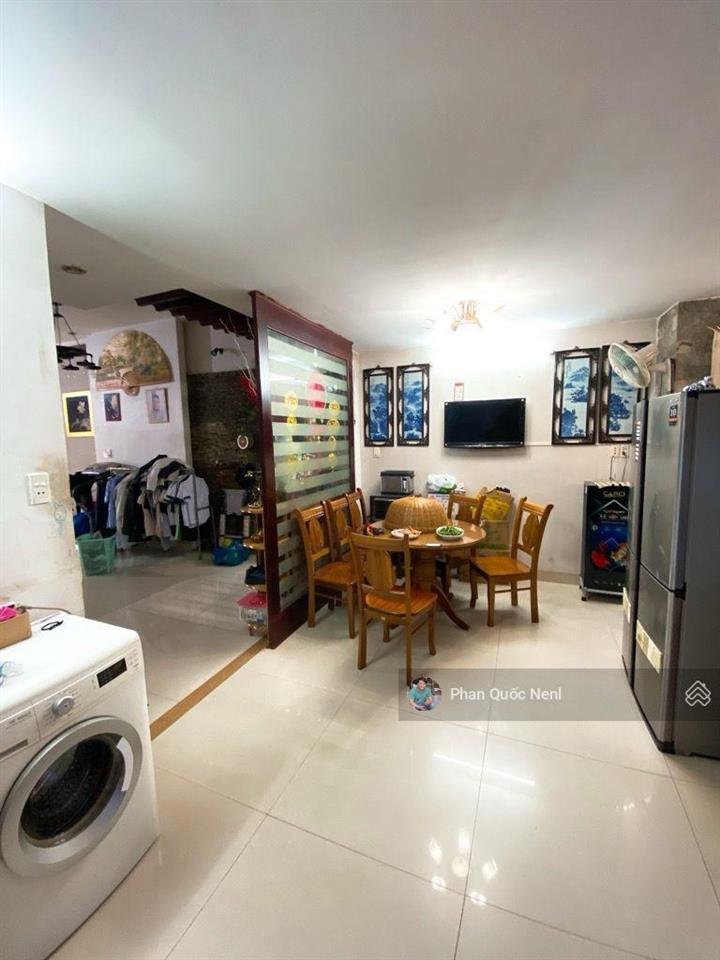 Bán biệt thự sân vườn, mái thái, khu kiều đàm, quận 7, 135m2 (5.5 x 25)m, 3 tầng, giá chỉ 22 tỷ