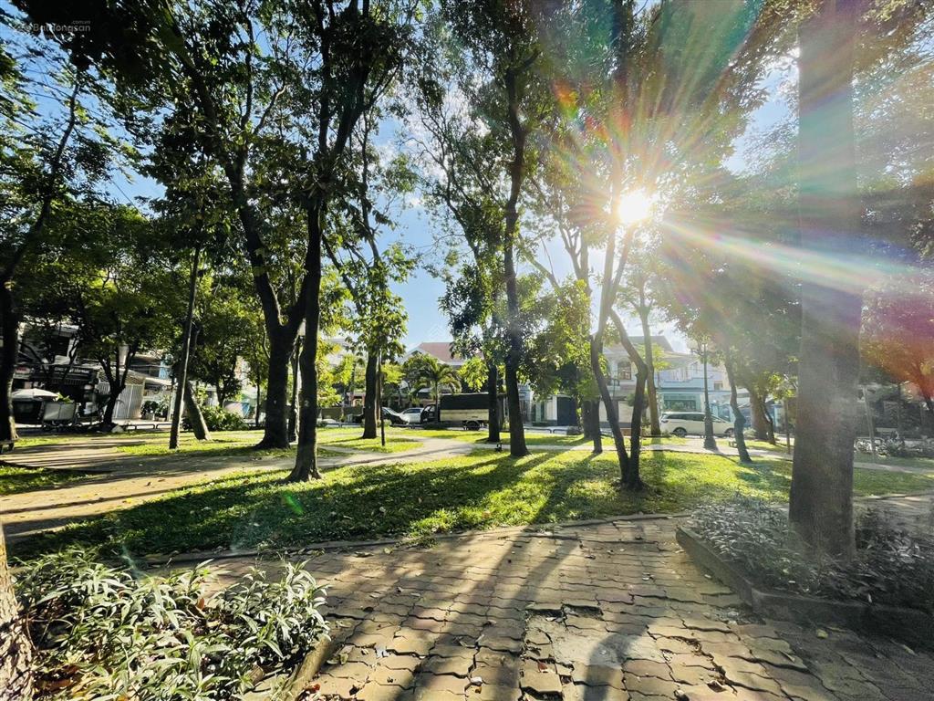 Không mua lô này thì mua lô nào duy nhất 85m2 (5x17m) linh chiểu có công viên rộng, gần metro 9.9t