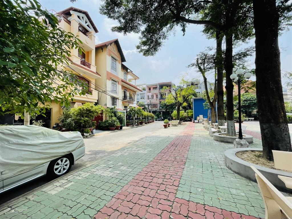 Không mua lô này thì mua lô nào duy nhất 85m2 (5x17m) linh chiểu có công viên rộng, gần metro 9.9t