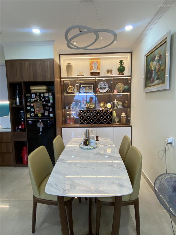 Giá đầu tư căn 118m2 3n2wc tầng trung tòa a full nội thất sẵn sổ đỏ  e để nhận tt chi tiết