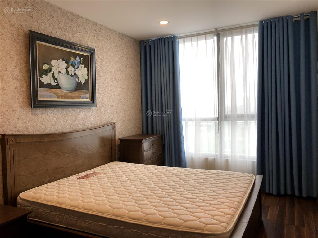 Cần bán gấp căn 117m2 3n2wc tầng trung đẹp ban công đn nội thất đẹp giá nhỉnh 8 tỷ,  091899963