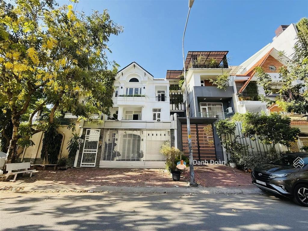 Khuôn đất mặt tiền kdc 16x20m khu dân trí cực đẹp ngay globalcity không có lô thứ 2