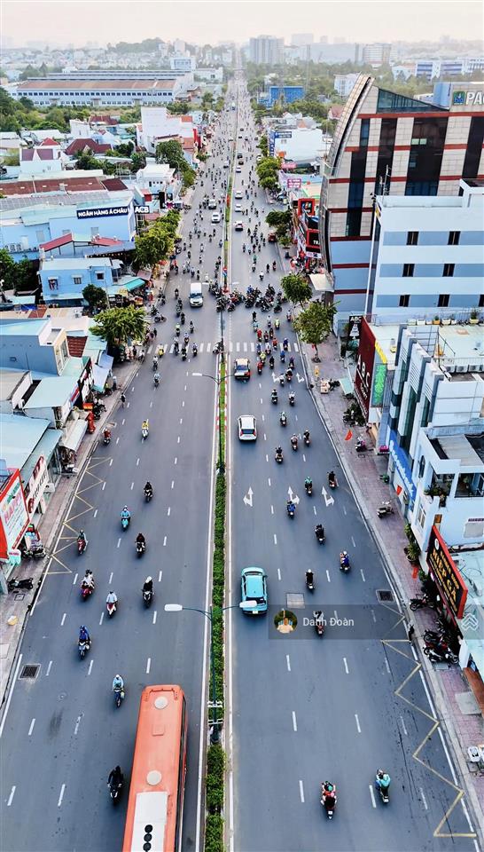 Bán gấp đất mt lê văn việt  xây 1 hầm 4 tầng st|5x21|trục thương hiệu rộng 30m|kinh doanh ngày/đêm