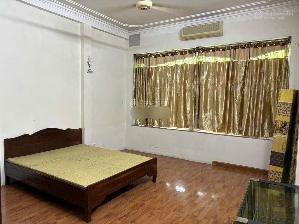 Cho thuê nhà vĩnh tuy, 50mx4tầng 9 triệu/th, 3 ngủ, full đồ, gần trường đh kinh doanh