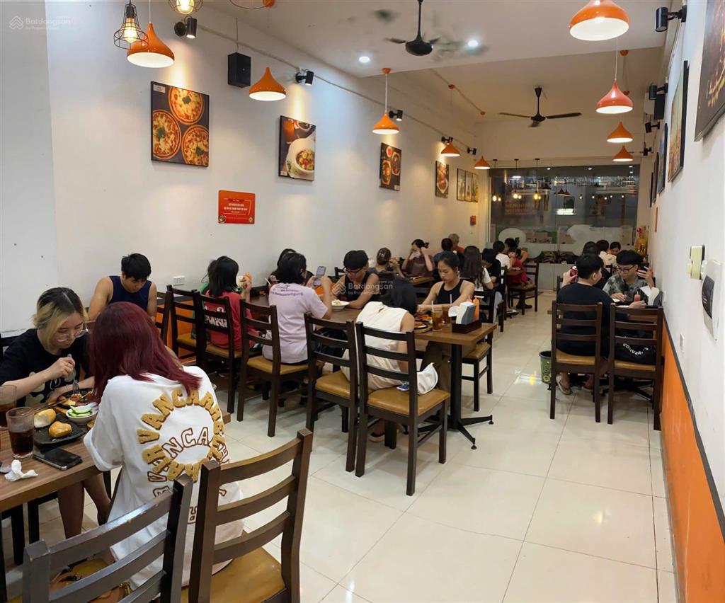 Cho thuê mbkd phố phạm ngọc thạch  đống đa, dt 145m2 x2 tầng, mt 9m, 160 tr, thông sàn, đi riêng