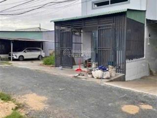 Bán dãy trọ gần khu công nghiệp thành thành công 109m2. giá 830tr, sổ hồng riêng