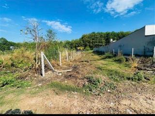 Bán lô đất đẹp 90m2 gần bến xe củ chi . giá 1 tỳ 2 , sổ hồng riêng