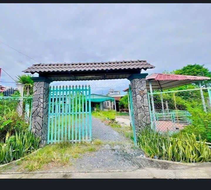 Nhà cấp 4 gần chợ suối sâu siêu đẹp. dt 200m2, giá sốc, sổ hồng riêng