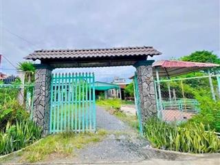 Nhà cấp 4 gần chợ suối sâu siêu đẹp . dt 200m2 , giá sốc 700tr , sổ hồng riêng